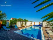 Vilă cu 5 camere, piscină și 805 mp teren, zona Vladimire 