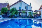 Vilă cu 5 camere, piscină și 805 mp teren, zona Vladimire 