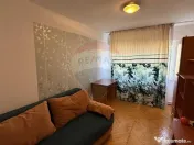 Apartament cu 4 camere de vânzare și boxă 12 mp zonă ... 