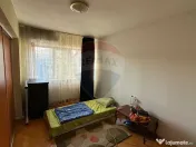 Apartament cu 4 camere de vânzare și boxă 12 mp zonă ... 