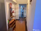 Apartament cu 4 camere de vânzare și boxă 12 mp zonă ... 