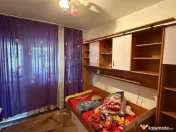 Apartament cu 4 camere de vânzare și boxă 12 mp zonă ... 