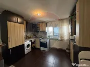 Apartament cu 3 camere de vânzare în zona Lapus 