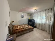 Apartament cu 3 camere de vânzare în zona Lapus 