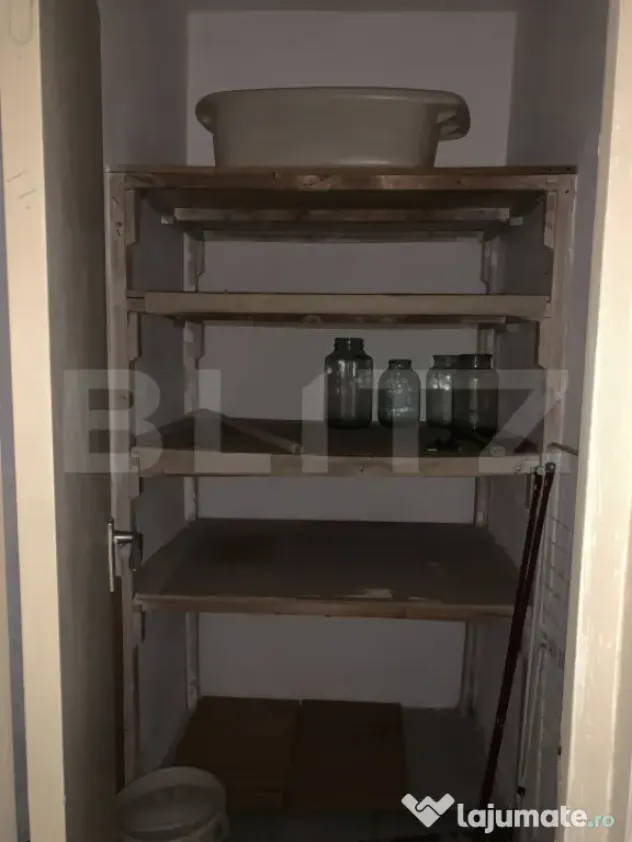 Apartament cu 4 camere, 76 mp, zona Centrala