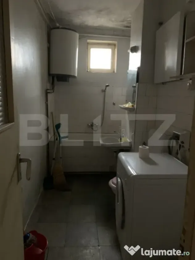 Apartament cu 4 camere, 76 mp, zona Centrala