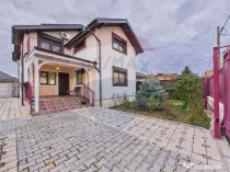 Casă / Vilă cu 5 camere de vânzare în zona Central