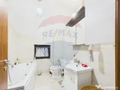 Casă / Vilă cu 5 camere de vânzare în zona Central 