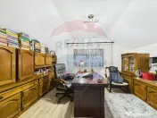 Casă / Vilă cu 5 camere de vânzare în zona Central 