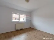 Apartament renovat cu 2 camere + loc de parcare de vanzar... 