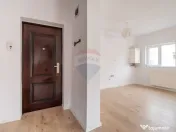 Apartament renovat cu 2 camere + loc de parcare de vanzar... 