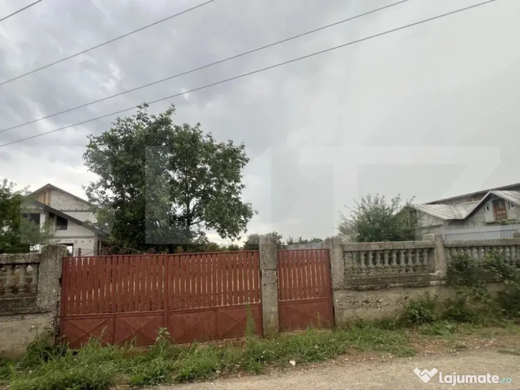 Teren intravilan, 1027 mp, zona Dumbrava