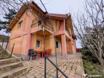 Casa de vanzare P+1 zona Bucium