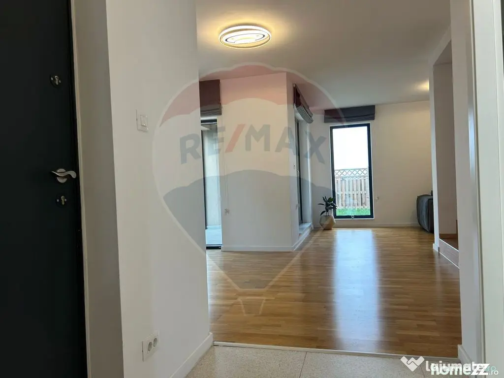 Vilă cu 4 camere de vânzare in Liziera de Lac