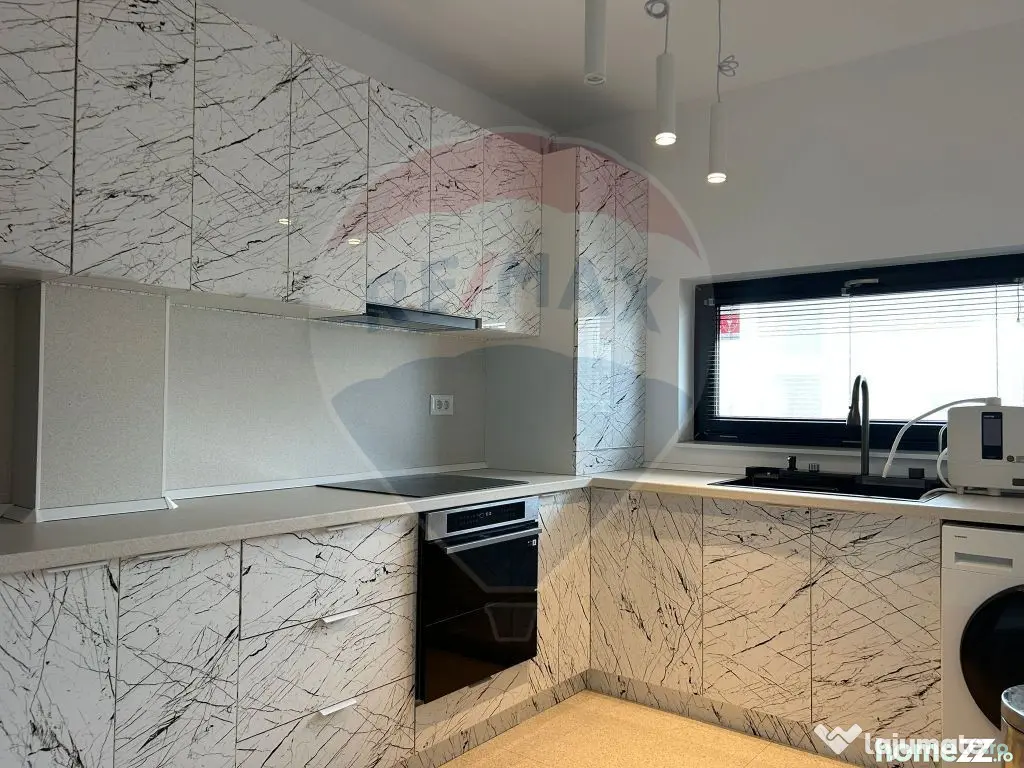 Vilă cu 4 camere de vânzare in Liziera de Lac