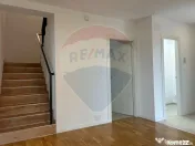 Vilă cu 4 camere de vânzare in Liziera de Lac 