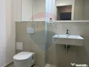 Vilă cu 4 camere de vânzare in Liziera de Lac 