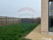 Vilă cu 4 camere de vânzare in Liziera de Lac 