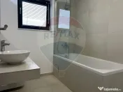 Vilă cu 4 camere de vânzare in Liziera de Lac 