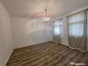 DE INCHIRIAT Casă / Vilă cu 5 camere în zona Ferme/OTO... 