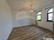 DE INCHIRIAT Casă / Vilă cu 5 camere în zona Ferme/OTO... 