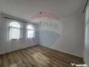 DE INCHIRIAT Casă / Vilă cu 5 camere în zona Ferme/OTO... 