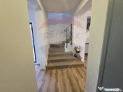 DE INCHIRIAT Casă / Vilă cu 5 camere în zona Ferme/OTO... 