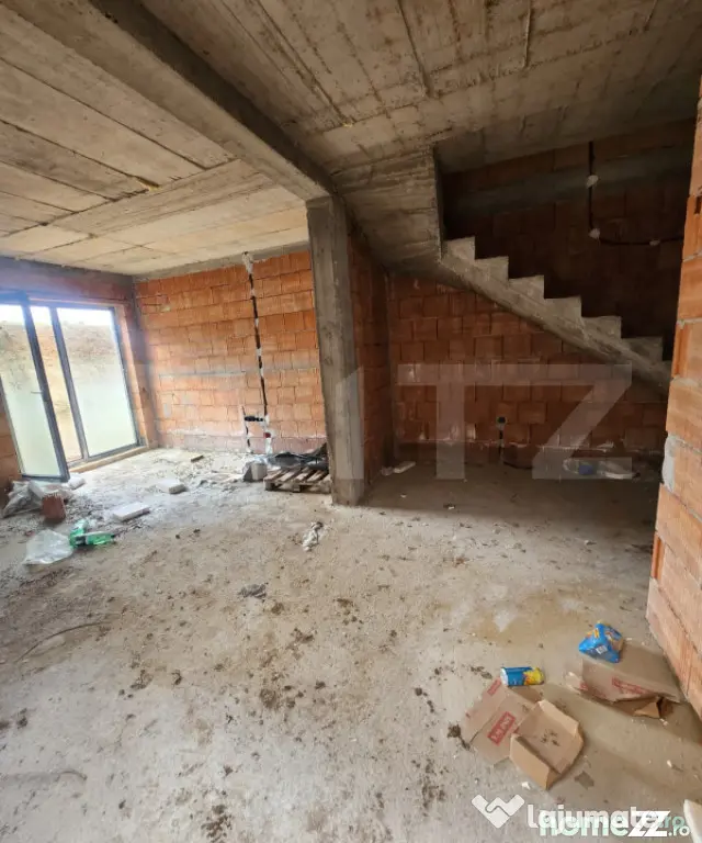 Dupex de vanzare, 120 mp utili, 150 mp de teren, zona Fagulu - Floresti (Cluj)