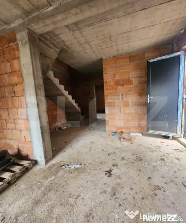 Dupex de vanzare, 120 mp utili, 150 mp de teren, zona Fagulu - Floresti (Cluj)