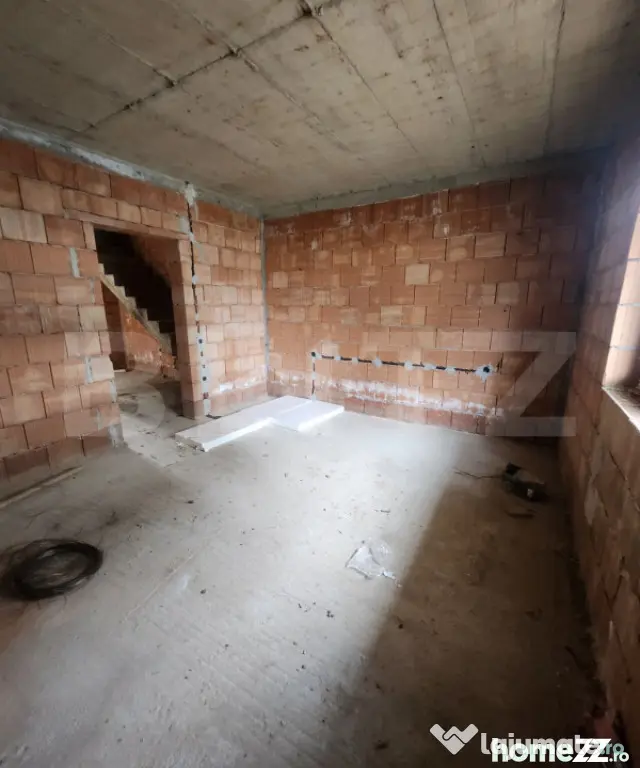 Dupex de vanzare, 120 mp utili, 150 mp de teren, zona Fagulu - Floresti (Cluj)