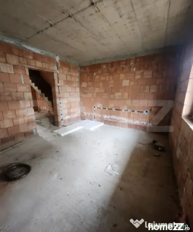 Dupex de vanzare, 120 mp utili, 150 mp de teren, zona Fagulu - Floresti (Cluj)