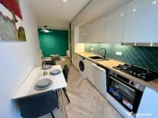 Apartament 2 dormitoare sup.54 mp et.intermediar, lift in Floresti 