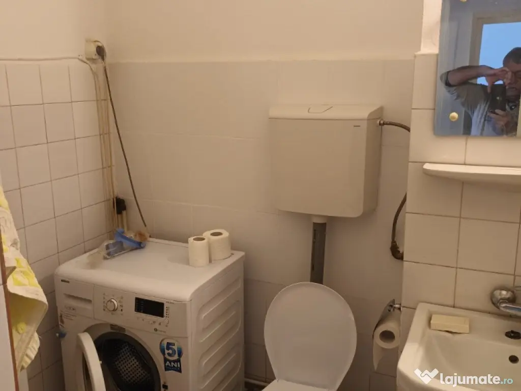 Garsoniera de vanzare zona KM 5, decomandata, CENTRALA GAZ