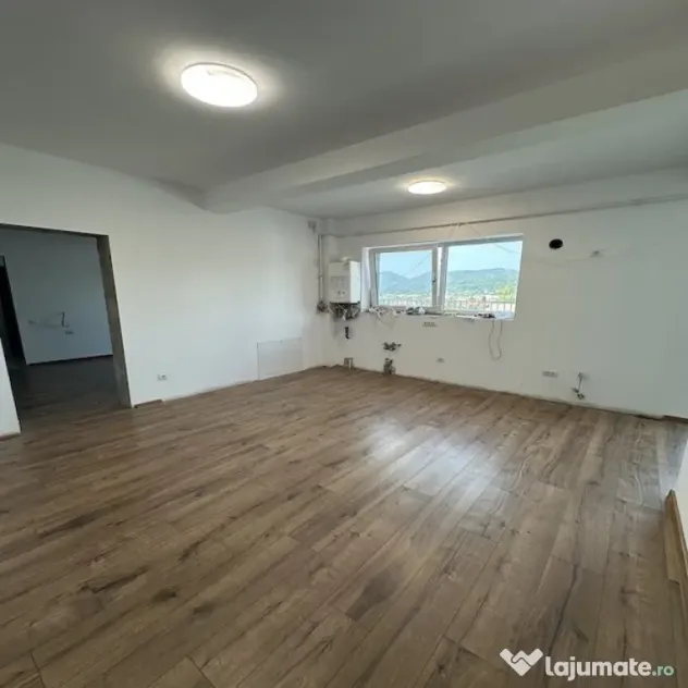 Penthouse de vanzare, cu 3 camere, 65 mp, zona Orasul Vechi