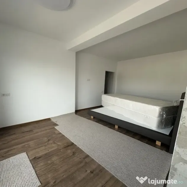 Penthouse de vanzare, cu 3 camere, 65 mp, zona Orasul Vechi