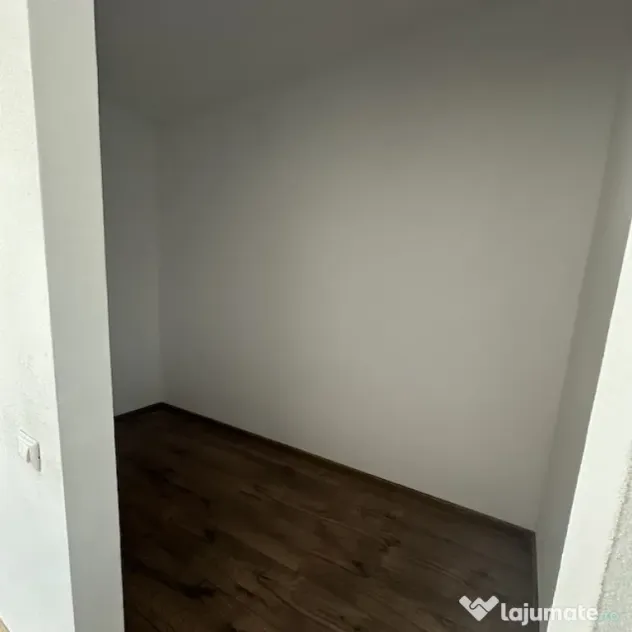 Penthouse de vanzare, cu 3 camere, 65 mp, zona Orasul Vechi