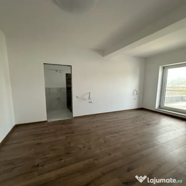 Penthouse de vanzare, cu 3 camere, 65 mp, zona Orasul Vechi