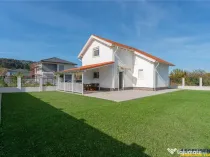 Proprietate eleganta, constructie noua, zona boema, Sanpetru