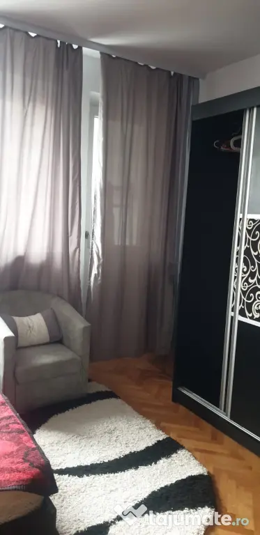 Închiriez Apartament 3 camere, poziționat excelent la metrou Lujerului