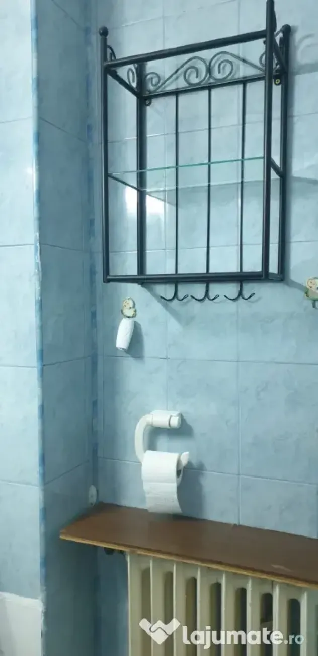 Închiriez Apartament 3 camere, poziționat excelent la metrou Lujerului