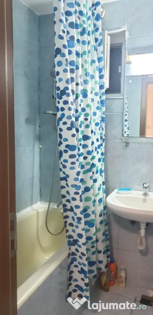 Închiriez Apartament 3 camere, poziționat excelent la metrou Lujerului