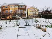 Casă / Vilă cu 6 camere de vânzare în zona Oncea 