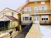 Casă / Vilă cu 6 camere de vânzare în zona Oncea