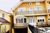 Casă / Vilă cu 6 camere de vânzare în zona Oncea 
