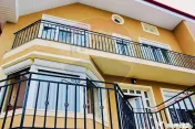 Casă / Vilă cu 6 camere de vânzare în zona Oncea 