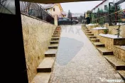 Casă / Vilă cu 6 camere de vânzare în zona Oncea 