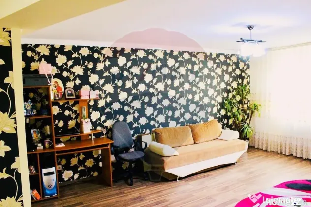 Casă / Vilă cu 6 camere de vânzare în zona Oncea