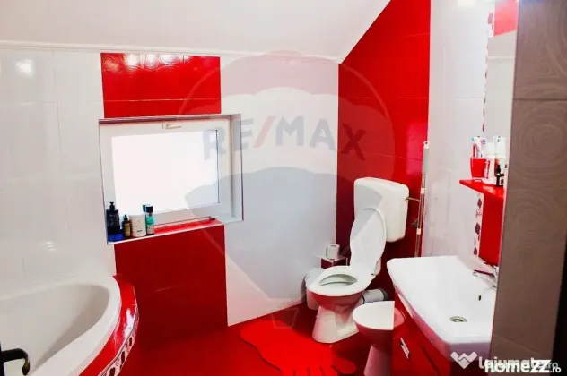 Casă / Vilă cu 6 camere de vânzare în zona Oncea