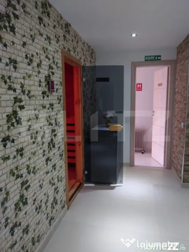Spatiu comercial, 290 mp, fosta sala de fitness, zona Micro - Targoviste (Dambovita)