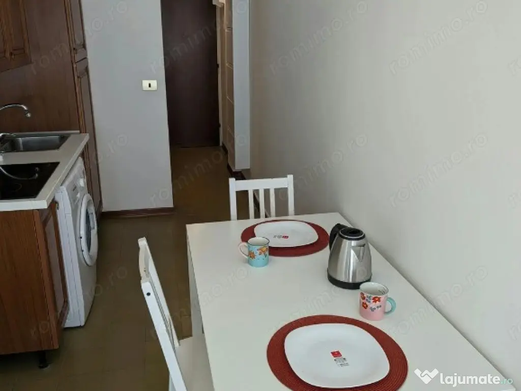 Garsonieră de închiriat în zona Piața Universități